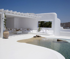 Escape-to-tropical-luxury-in-mykonos-m