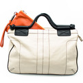 Everpurse-charges-the-iphone-in-your-purse-s