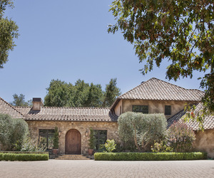 Exceptional-mediterranean-vineyard-estate-by-bar-architects-m
