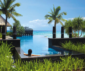 Exquisite-design-details-in-luxury-resort-m