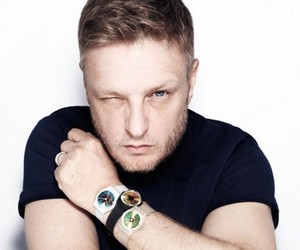Eye-catching Watch