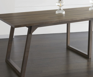 Familij-table-by-bellboy-m