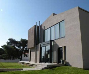 Family House by Vangelis Lantavos