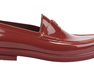 Fashion-flash-yves-saint-laurents-waterproof-loafers-m