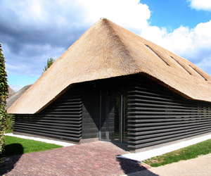 Flemish-barn-bolberg-by-arend-groenewegen-architect-m
