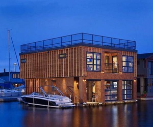 Floating-home-in-seattle-wa-m