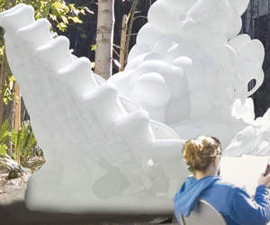 Fountain-of-toys-m