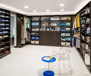 French-roast-walk-in-closet-m