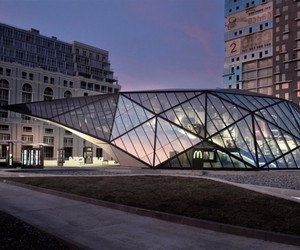 Fuel-station-in-batumi-by-giorgi-khmaladze-m