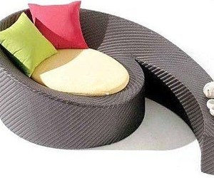 Funky-outdoor-sofa-by-ivini-6-m