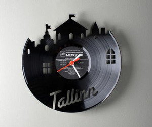 Funky-wall-clock-by-pavel-sidorenko-m