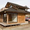 Furniture-and-modular-prefab-housing-from-salvaged-wood-s