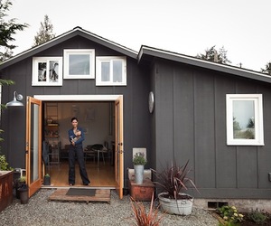 Garage-micro-house-by-michelle-de-la-vega-m