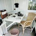 George-bernard-shaws-writing-hut-997-s