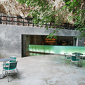 Glow-in-the-dark-bar-by-a2-arquitectos-s