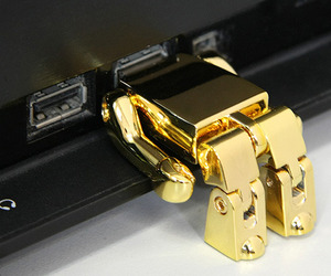 Golden-robot-usb-flash-drive-m