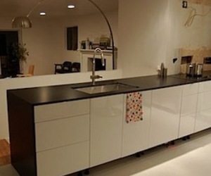 Grassroots-moderns-trespa-top-lab-plus-countertops-m
