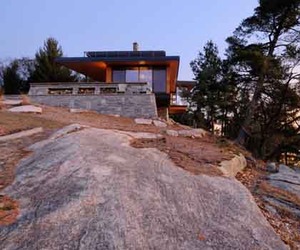 Green-architecture-of-cliff-house-by-altius-architecture-m