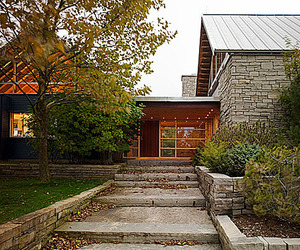 Green-blais-residence-by-architects-alliance-m