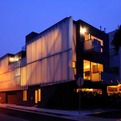 Green-design-of-glass-townhouses-s