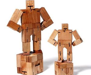 Green-industrial-design-on-cubebot-toy-for-kids-m