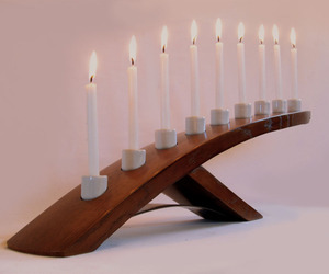 Green-ludwig-eco-friendly-menorah-m