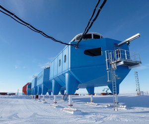 Halley-vi-research-station-by-hugh-broughton-architects-m