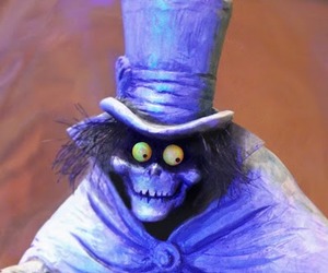 Hatbox-ghost-by-kevin-kidney-to-reveal-in-disney-world-m