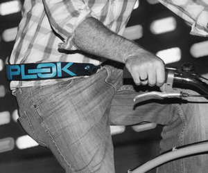 Hiplok-wearable-bike-locks-m