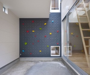 Home-with-rock-climbing-wall-inside-m