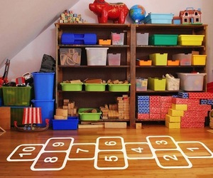 Hopscotch-vinyl-floor-sticker-m