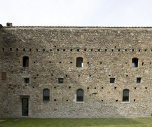 House-for-a-sculptor-by-durisch-nolli-m