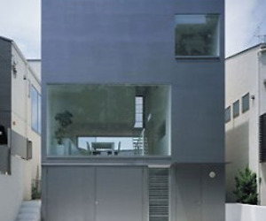House For An Industrial Designer