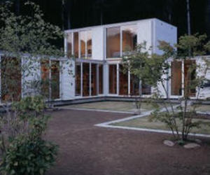 House for Mr. & Mrs. Nori by Datar Architects