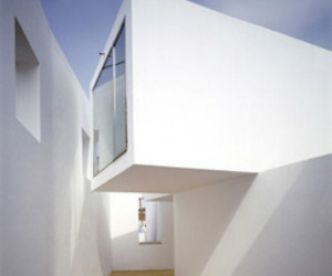 House in Alenquer by Aires Mateus