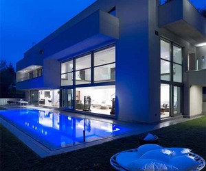 House in Dionysos by Nikos Koukourakis