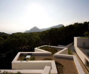 House-in-mallorca-by-alvaro-siza-m