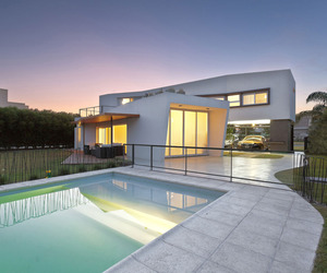 House V by I + GC [arquitectura]