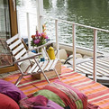 Houseboat-on-the-thames-s