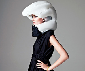 Hvding-airbag-helmet-by-sverige-ab-m