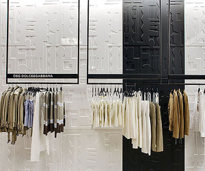 Iconic-panels-in-saks-fifth-avenue-m