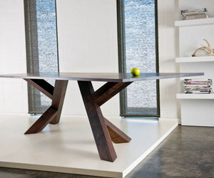 Iconoclast-dining-table-by-izm-m