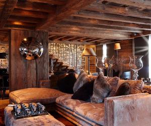 Interiors-styled-with-contemporary-and-chic-atmosphere-m