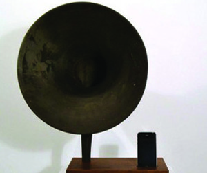 Ivictrola-vintage-horn-for-iphone-3-m