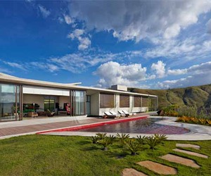 Je-house-by-humberto-hermeto-m