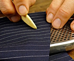 Jeeves-cleans-the-perfect-suit-m