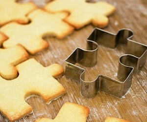 Jigsaw-cookie-cutter-m