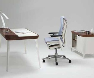 Kaijustudioss-office-desk-m