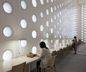 Kanazawa-umimirai-library-m