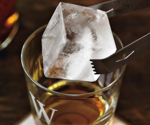 King-cube-silicone-ice-cube-trays-m